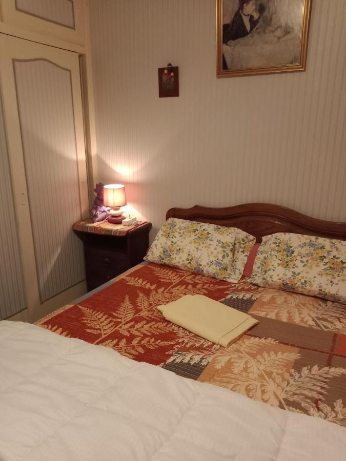 Maison Entiere Avec Parking, Garage Et Jardin มงต์ลูซง ภายนอก รูปภาพ