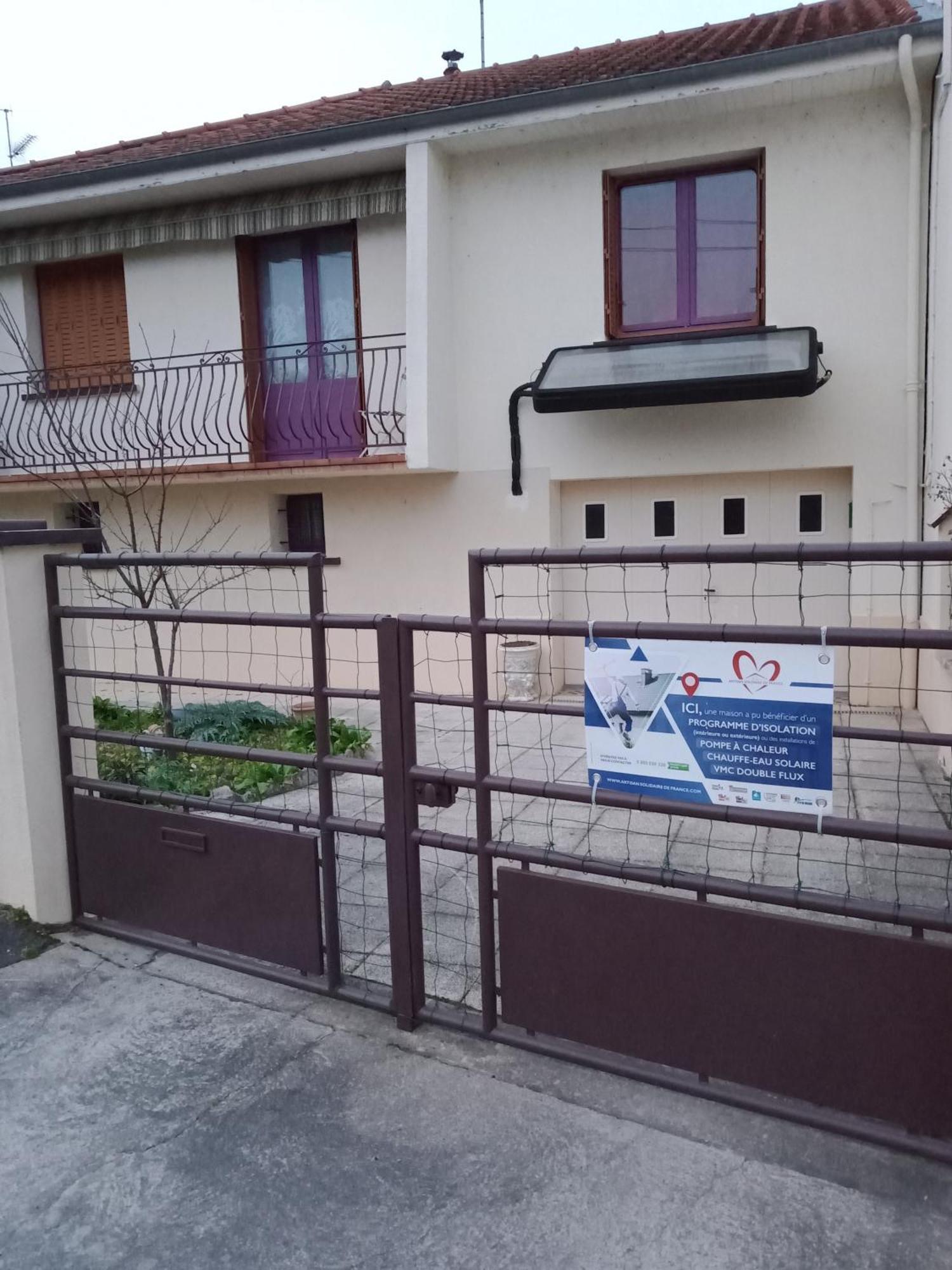 Maison Entiere Avec Parking, Garage Et Jardin มงต์ลูซง ห้อง รูปภาพ